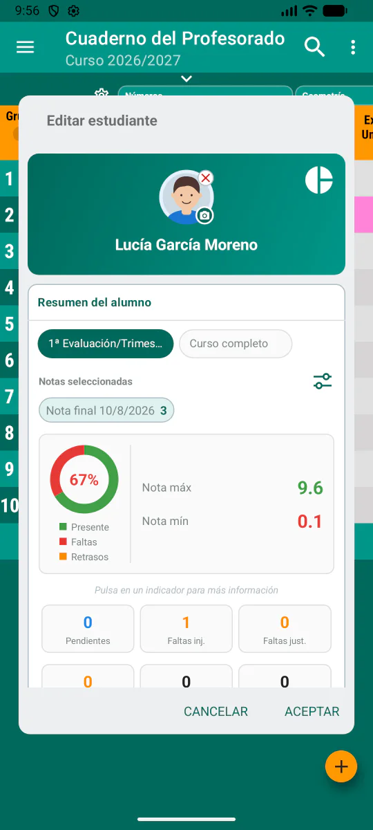 Ficha móvil de seguimiento y resumen académico de un estudiante.